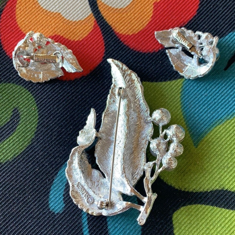 Vintage 1963 Sarah Coventry Silvery Splendor Brooch & Earrings Set - Picture 8 of 10